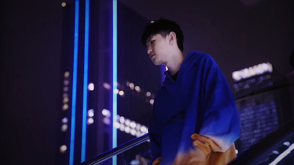 IG上一轮刚刚遭遇首败，此战面对LGD能否及时调整非常关键