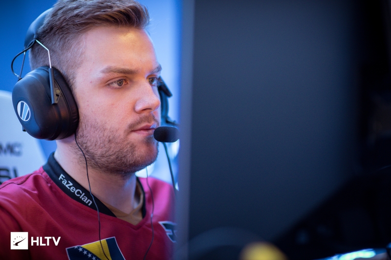 久诚两枪带走狼队双C 成都AG完美团战一波带走